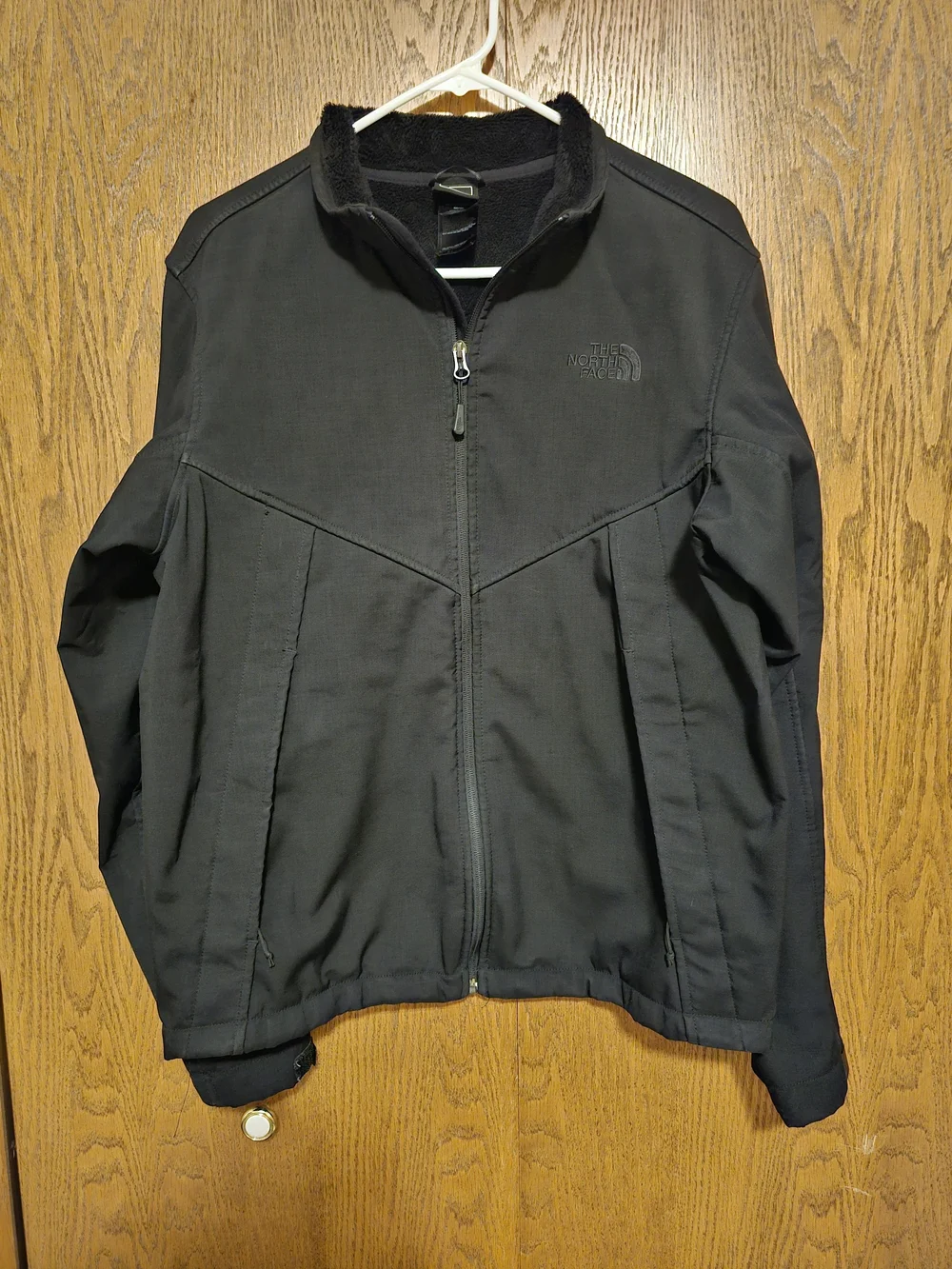 The North Face Men’s Black Full-Zip Jacket